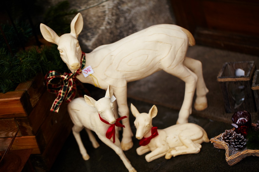 --.   (Weihnachtsdorf).